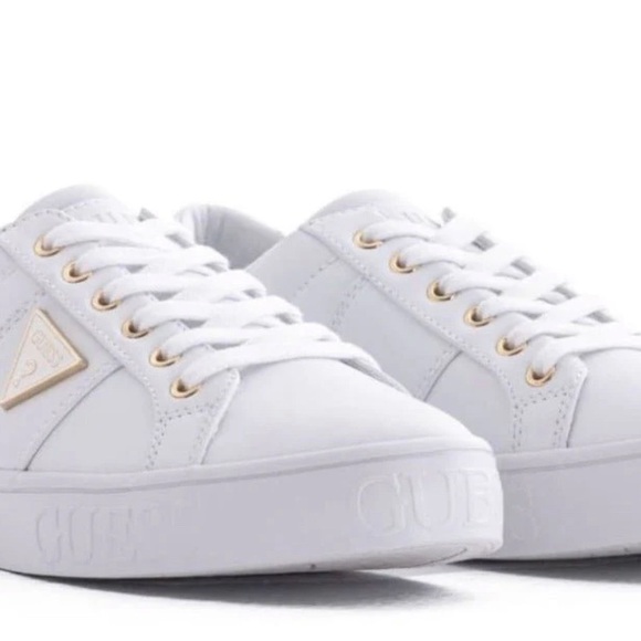 Women’s GUESS Astray Sneaker in White size 10 - Picture 3 of 9